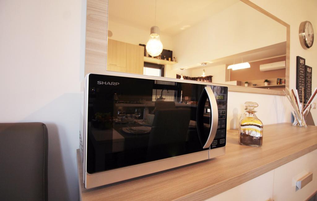 Eur Bright Spacious Terraced Apartment With Private Parking Only For Small Cars Rome Luaran gambar