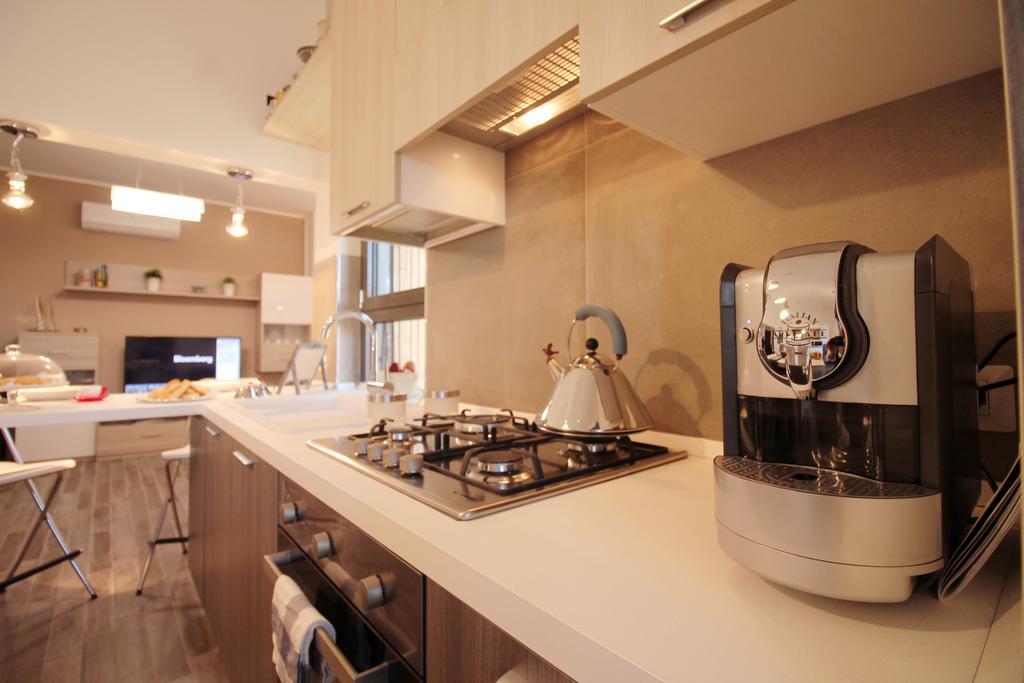 Eur Bright Spacious Terraced Apartment With Private Parking Only For Small Cars Rome Luaran gambar